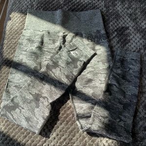 Gymshark Camo Seamless Leggings - Size Small